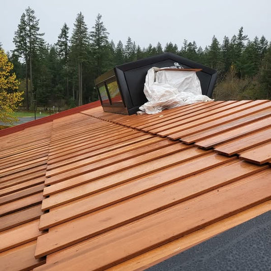 Cedar Plank Roofing with SBS Torch-Down Underlayment: The Perfect Combination for Durability and Aesthetic Appeal